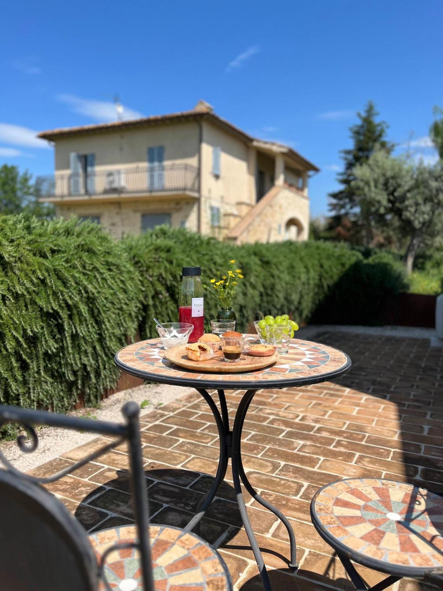 Agriturismo Qui E Ora Villa Bevagna Bilik gambar